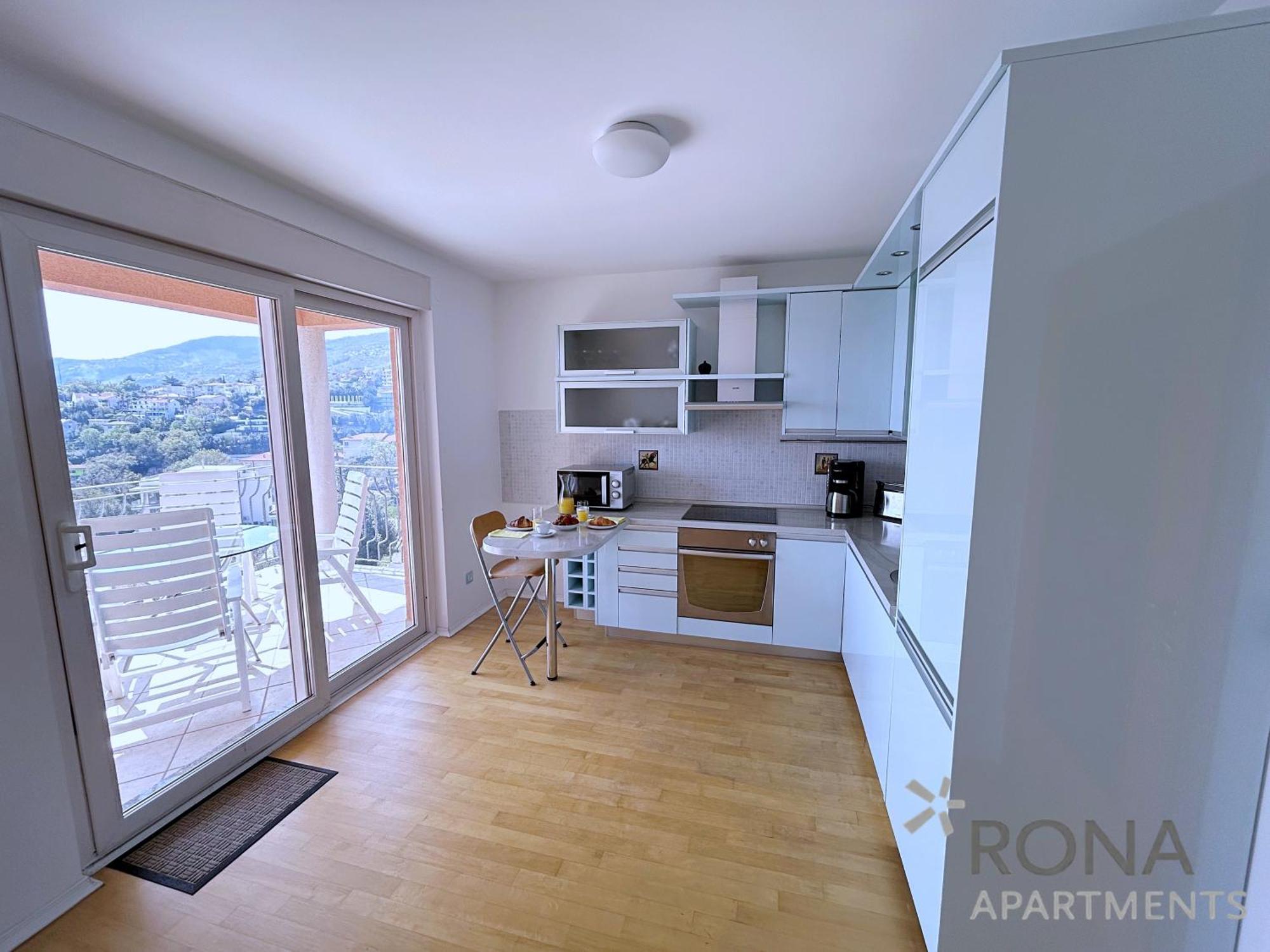 Rona Spacious Apartment With A Panoramic View Ičići エクステリア 写真